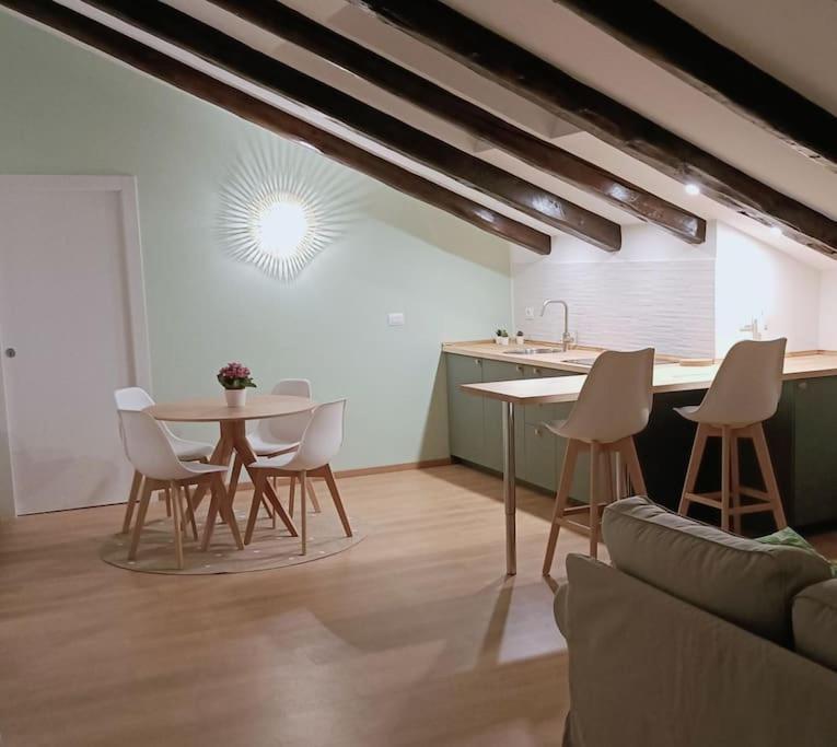 Loving My Rooms 1 - Deliziosa Mansarda In Centro Gorizia Exterior foto